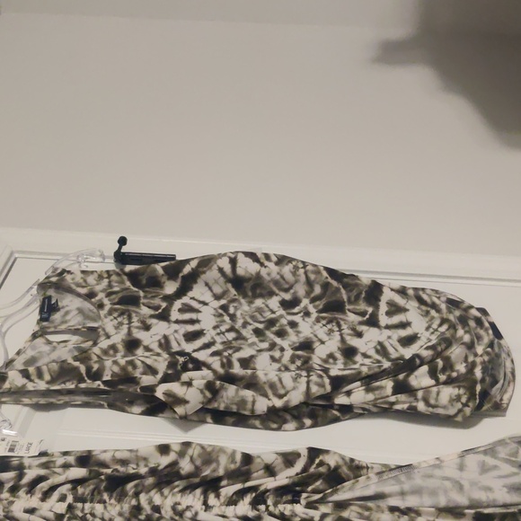 I.N.C. Matching Skirt and Top - Picture 6 of 11